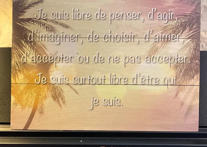 Les Carillons Du Bois De L'orme Hébergement de vacances Les Pechs-du-Vers