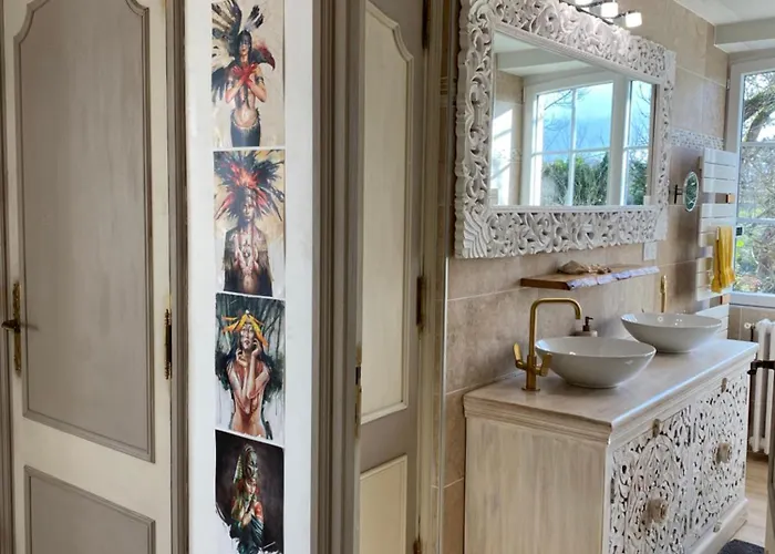 Les Carillons Du Bois De L'orme * Les Pechs-du-Vers