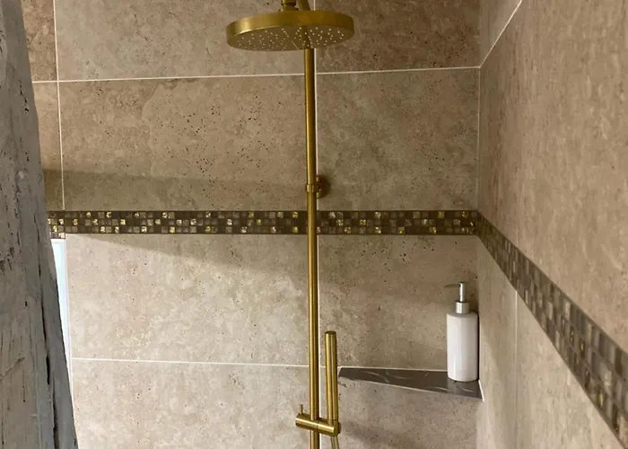 Les Carillons Du Bois De L'orme Hébergement de vacances Les Pechs-du-Vers