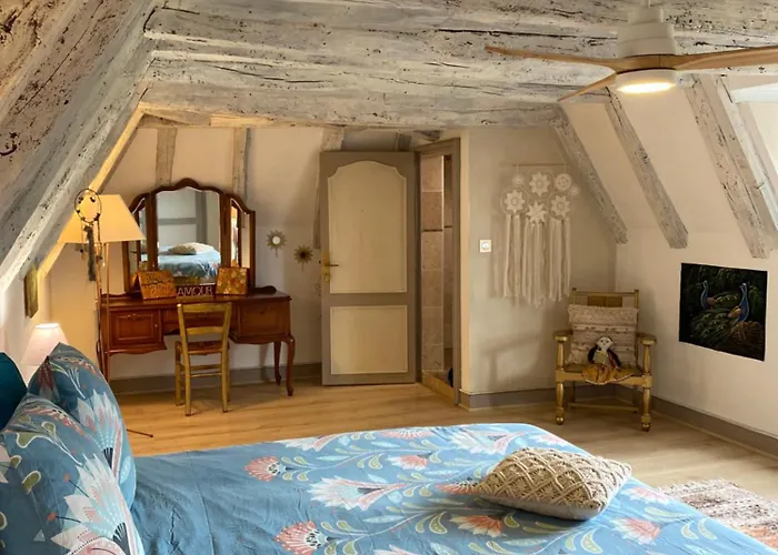 Les Carillons Du Bois De L'orme Holiday home Les Pechs-du-Vers