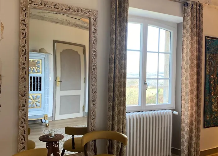 Les Carillons Du Bois De L'orme Holiday home Les Pechs-du-Vers